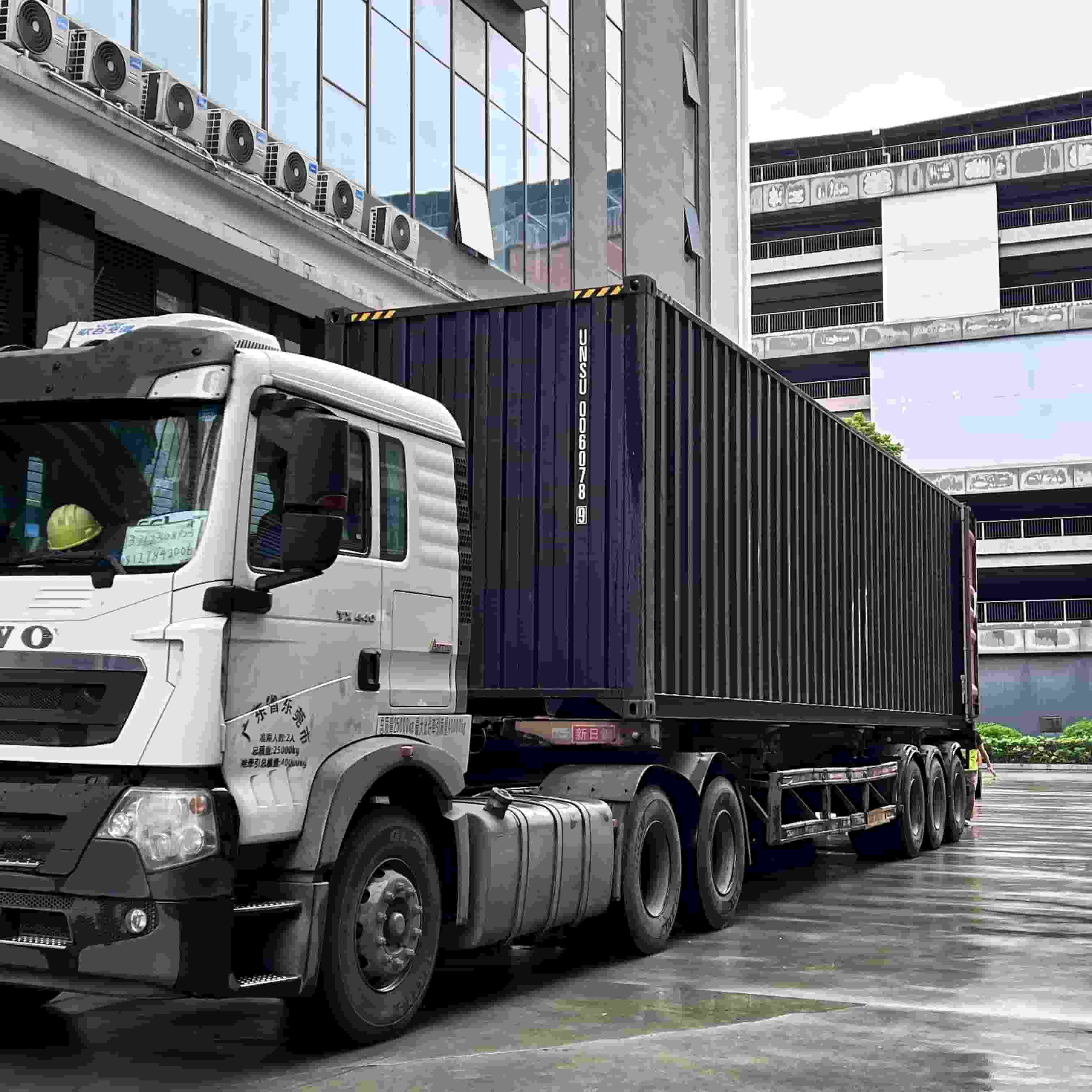 Hengsheng Auto အစိတ်အပိုင်းများသည်ပို့ကုန်ကွန်တိန်နာတင်ဆောင်လာသောလုပ်ငန်းတာဝန်ကိုအောင်မြင်စွာပြီးဆုံးပါစေ