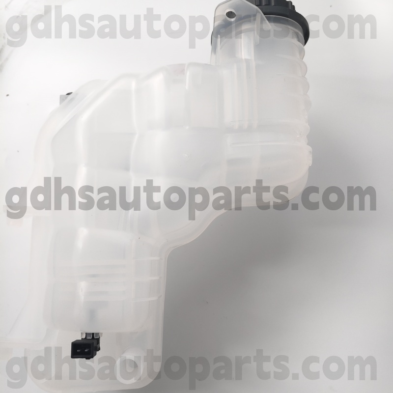 996242 Nissenss Range Rover OE NO NO RANDOR အတွက်အဘို့အအအေးခန်းရေလှောင်ကန်။ lr023080